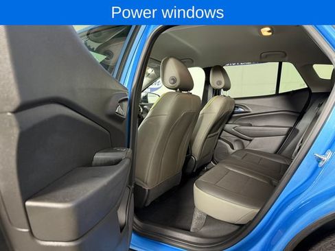 Used 2025 Chevrolet Trax ACTIV FWD image 14