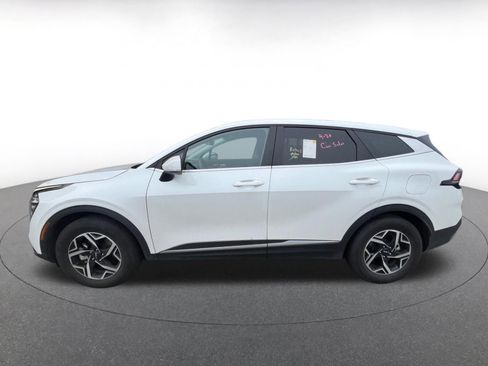 Used 2025 Kia Sportage LX image 4