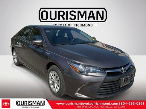 Used 2015 Toyota Camry LE image 1