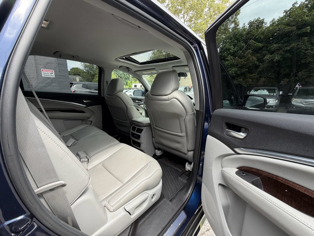 Used 2017 Acura MDX w/ Technology Package AWD/4WD image 15