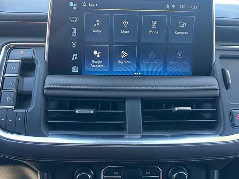 Used 2023 Chevrolet Suburban LT RWD image 8