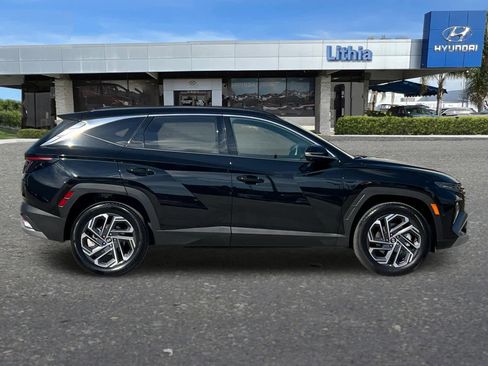 Certified 2025 Hyundai Tucson Limited image 9