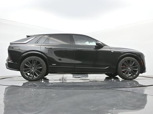 New 2026 Cadillac Lyriq V w/ LPO, Floor Liner Package image 20