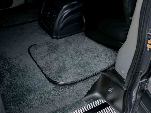 Used 2023 Chevrolet Express 2500 image 47