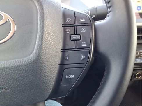 Used 2024 Toyota Prius LE image 24