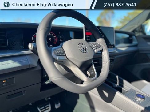 New 2026 Volkswagen Tiguan SE R-Line image 16