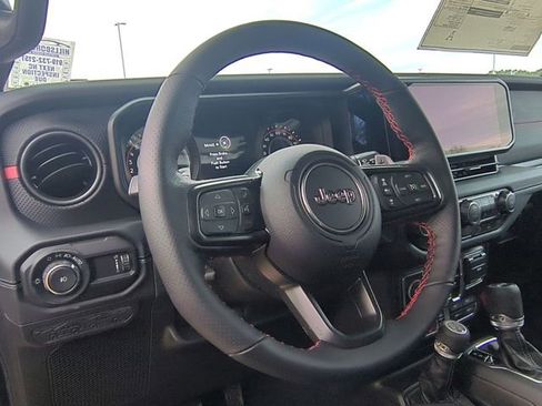 New 2026 Jeep Wrangler Unlimited Rubicon 392 w/ Quick Order Package 27X Moab AWD/4WD image 31
