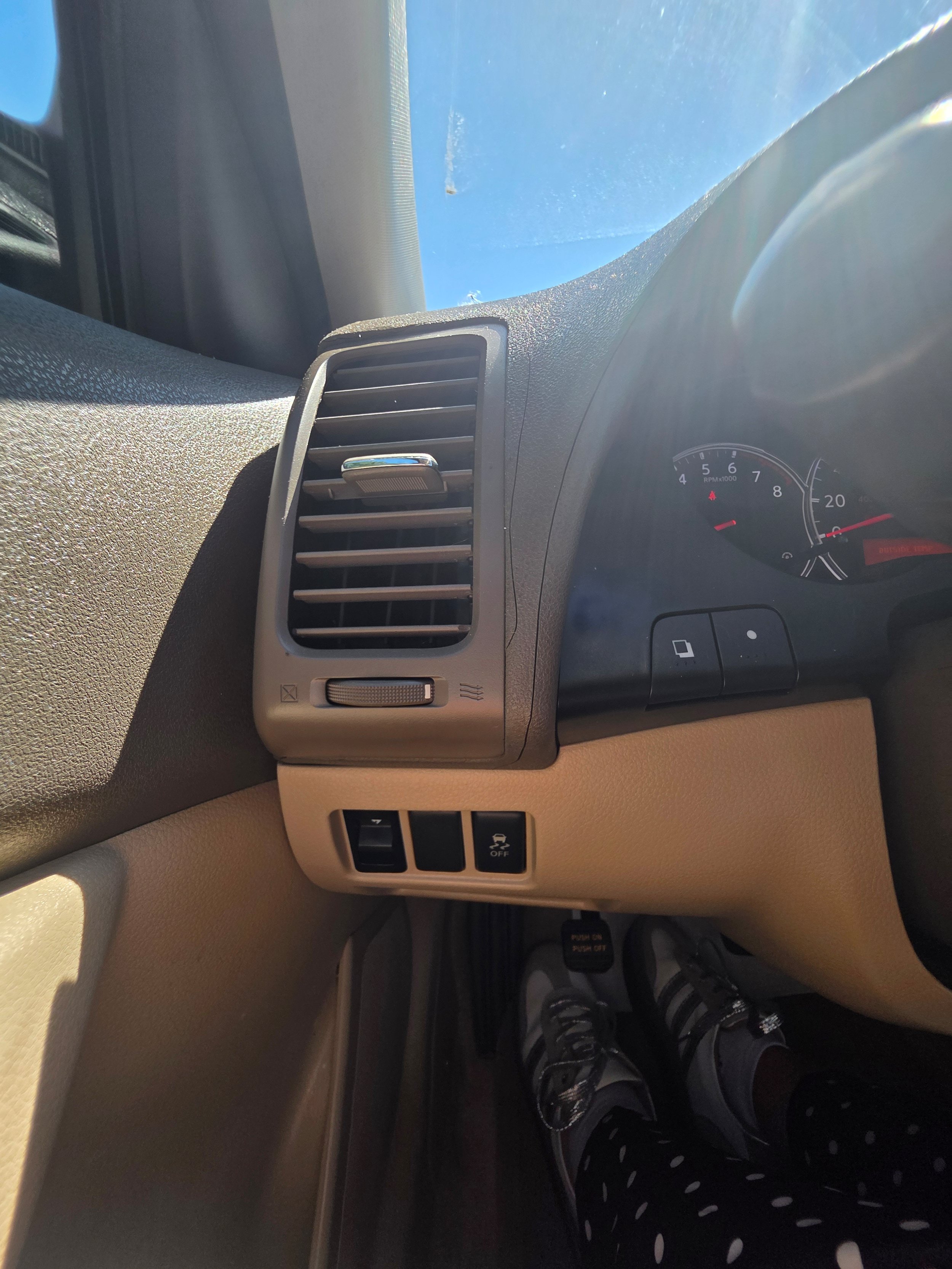 Used 2011 Nissan Altima 2.5 S w/ Special Edition Pkg FWD image 15