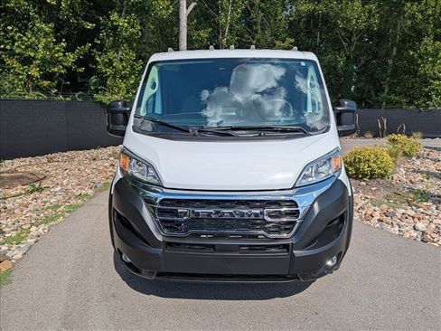 Used 2025 RAM ProMaster 2500 w/ U-Haul Equipment Group FWD image 8