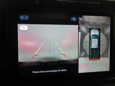 Used 2024 Ford F250 Platinum image 31