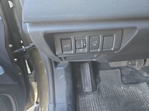 Used 2020 Subaru Outback Premium image 42