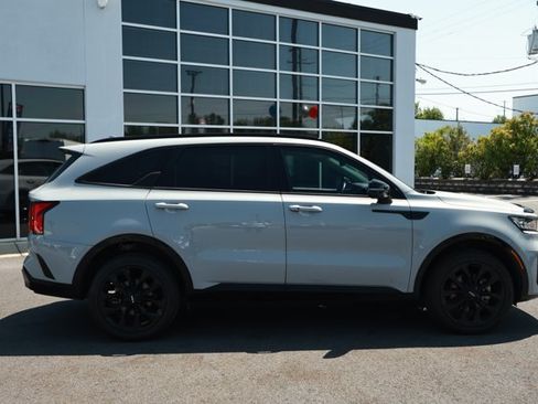 Used 2023 Kia Sorento SX AWD/4WD image 4