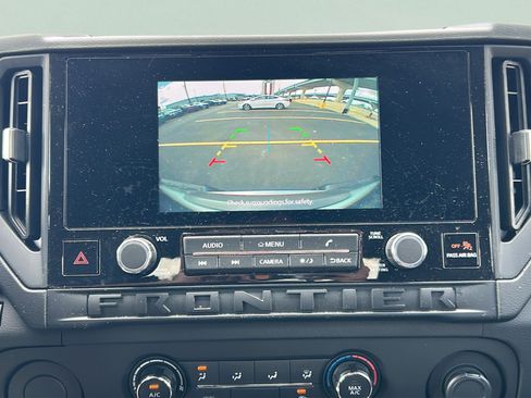 Used 2025 Nissan Frontier S RWD image 21