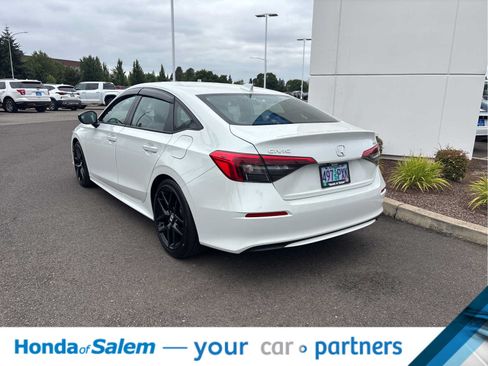 Used 2024 Honda Civic Sport image 4