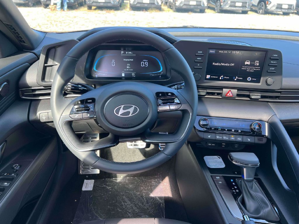 New 2026 Hyundai Elantra SEL Sport FWD image 10