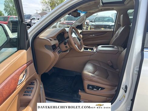 Used 2015 Cadillac Escalade ESV Platinum AWD/4WD image 10