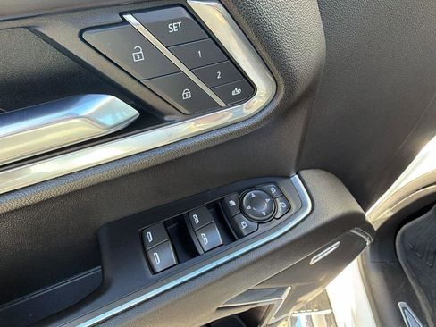 Certified 2022 GMC Sierra 1500 SLT w/ SLT Premium Plus Package image 19