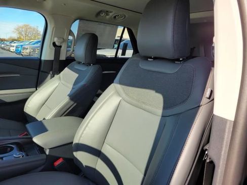 New 2026 Ford Explorer Active w/ Active Comfort Package image 23