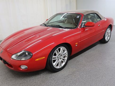 Used 2003 Jaguar XK8 Convertible RWD image 3