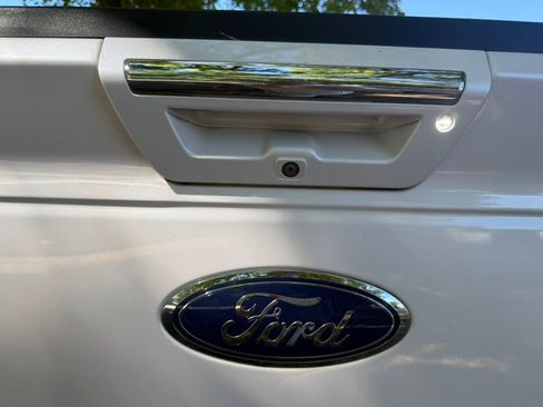Used 2016 Ford F150 Lariat w/ Equipment Group 502A Luxury AWD/4WD image 28