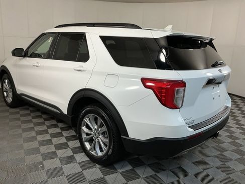 Used 2023 Ford Explorer XLT w/ Equipment Group 202A AWD/4WD image 8