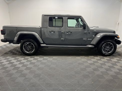Used 2022 Jeep Gladiator Overland w/ Popular Equipment Package image 4