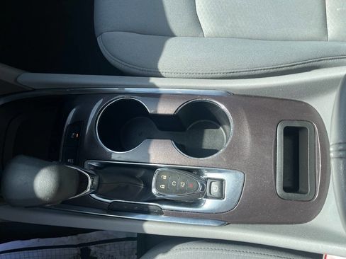 Used 2022 Chevrolet Malibu LT image 21