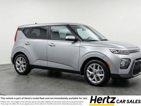 Used 2025 Kia Soul LX w/ LX Technology Package FWD image 1