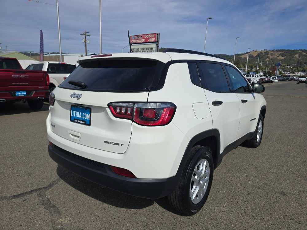 Used 2018 Jeep Compass Sport AWD/4WD image 5