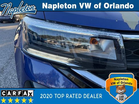 Used 2022 Volkswagen Taos SE image 4