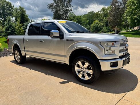 Used 2016 Ford F150 Platinum w/ Equipment Group 701A Luxury AWD/4WD image 8
