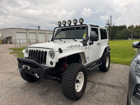 Used 2011 Jeep Wrangler Sport w/ Dual Top Group AWD/4WD image 7