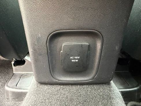 Certified 2020 Ford Escape Titanium AWD/4WD image 22