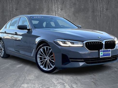 Used 2021 BMW 530i xDrive w/ Convenience Package image 3