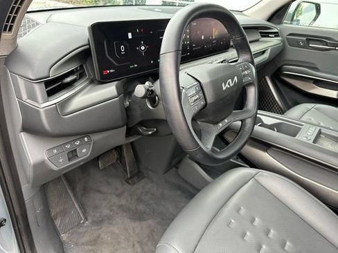 Used 2024 Kia EV9 Wind AWD/4WD image 23