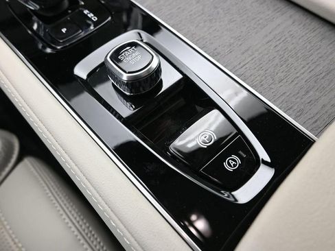 New 2026 Volvo XC90 B6 Ultra w/ Protection Package AWD/4WD image 18
