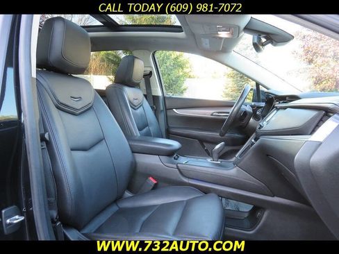 Used 2017 Cadillac XT5 Luxury w/ Driver Awareness Package AWD/4WD image 7