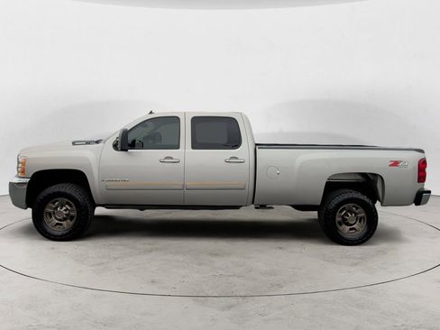 Used 2007 Chevrolet Silverado 3500 LTZ w/ Suspension Package, Off-Road AWD/4WD image 2