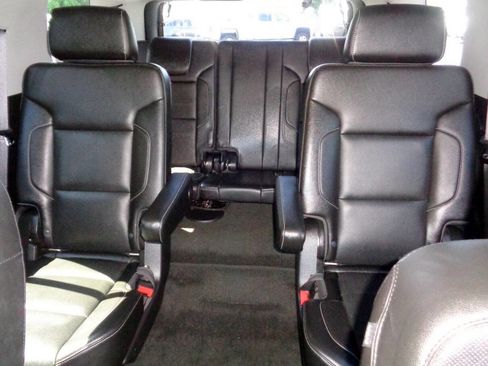 Used 2016 GMC Yukon SLT image 23