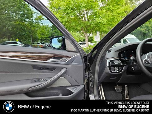 Used 2023 BMW 540i w/ M Sport Package RWD image 22
