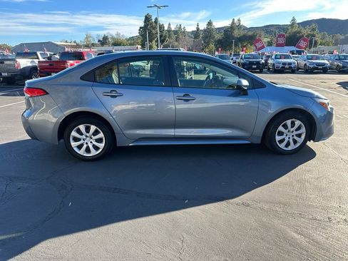 Used 2023 Toyota Corolla LE w/ Carpet Mat Package (TMS) image 4