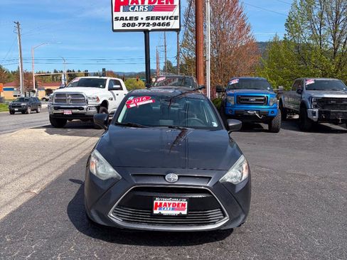 Used 2016 Scion iA FWD image 8