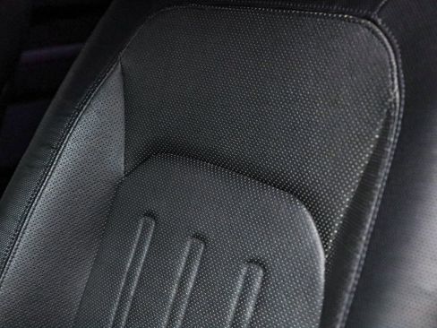 Used 2021 Land Rover Defender 90 X-Dynamic S image 17