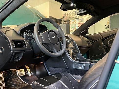 Used 2015 Aston Martin DB9 Coupe image 21