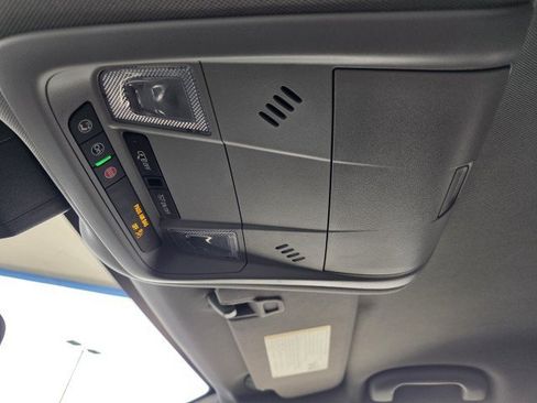 Used 2024 Chevrolet Equinox LT FWD image 24