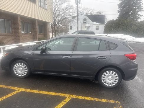 Used 2019 Subaru Impreza 2.0i image 12