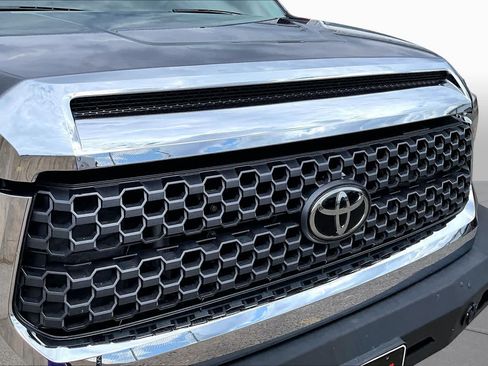 Used 2020 Toyota Tundra SR5 w/ TRD Off-Road Package AWD/4WD image 30