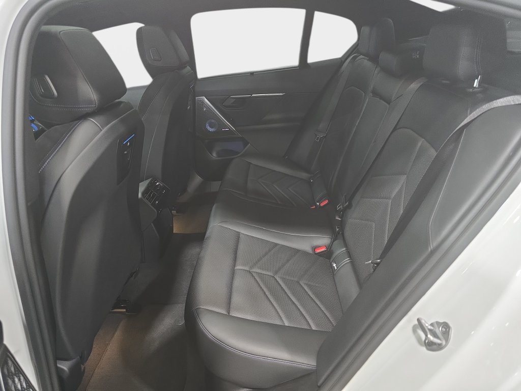 Certified 2024 BMW i5 M60 w/ Executive Package AWD/4WD image 22