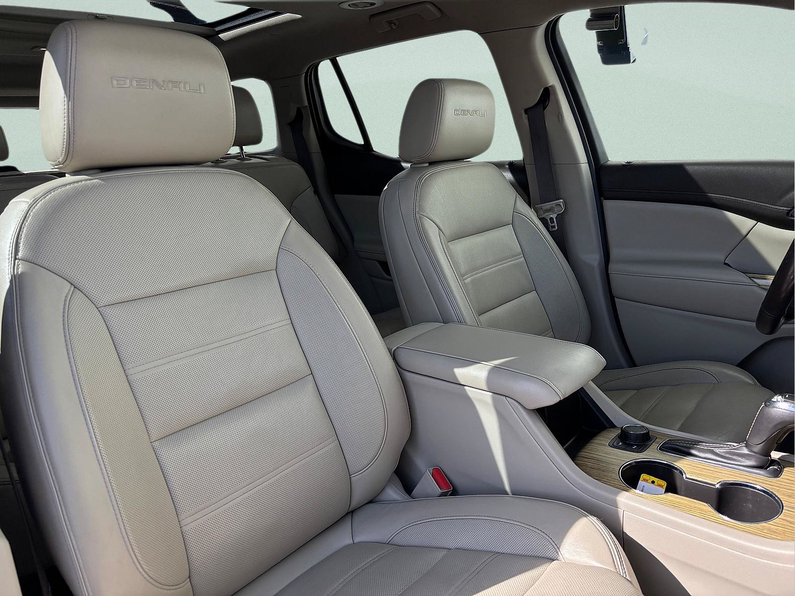 Used 2019 GMC Acadia Denali w/ Technology Package AWD/4WD image 40