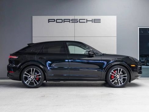 Certified 2026 Porsche Cayenne S AWD/4WD image 8